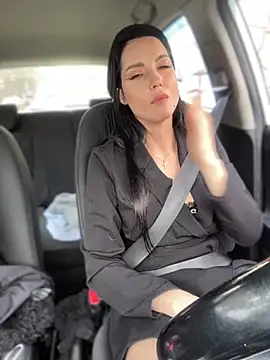 Snapshot of Roxana-Sexy chatting on 03/15/25, 08:26 Roxana-Sexy online show from 03/15/25, 08:26