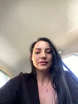 Snapshot of Roxana-Sexy chatting on 03/19/25, 03:52 Roxana-Sexy online show from 03/19/25, 03:52