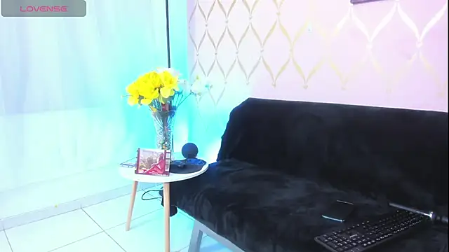 Snapshot of ladylians chatting on 01/20/25, 07:46 ladylians online show from 01/20/25, 07:46