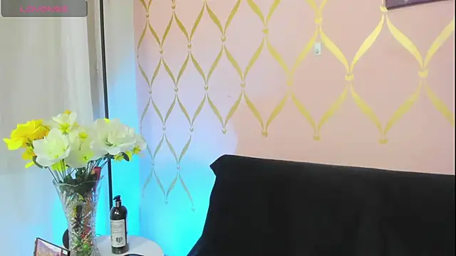 Snapshot of ladylians chatting on 01/21/25, 06:12 ladylians online show from 01/21/25, 06:12