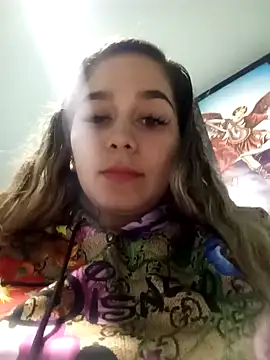 Snapshot of LaurenWelly_ chatting on 01/03/25, 11:44 LaurenWelly online show from 01/03/25, 11:44