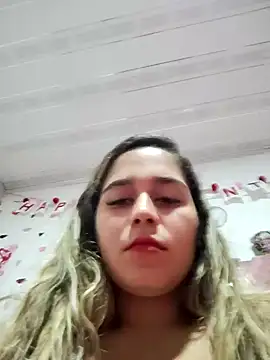 Snapshot of LaurenWelly_ chatting on 02/08/25, 02:36 LaurenWelly online show from 02/08/25, 02:36