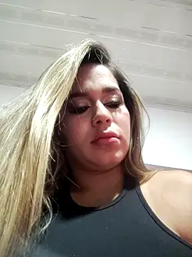 Snapshot of LaurenWelly_ chatting on 10/02/25, 09:49 LaurenWelly online show from 10/02/25, 09:49