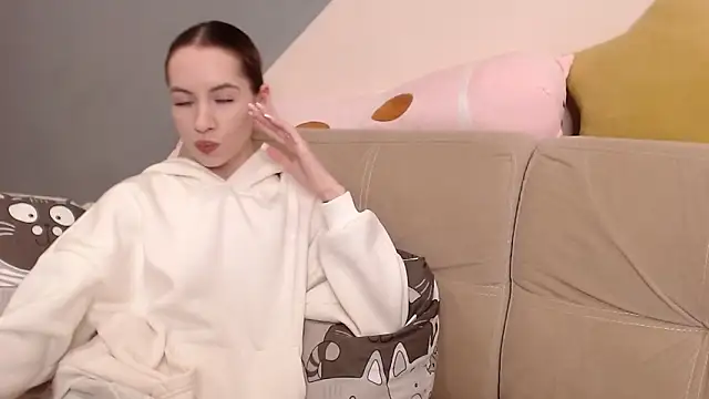 AmbrielHailey online show from 05/01/26, 07:46