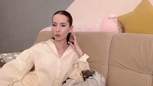 Snapshot of AmbrielHailey chatting on 06/21/26, 11:35 AmbrielHailey online show from 06/21/26, 11:35