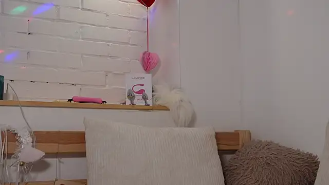 MonicaAsis online show from 12/19/24, 12:24