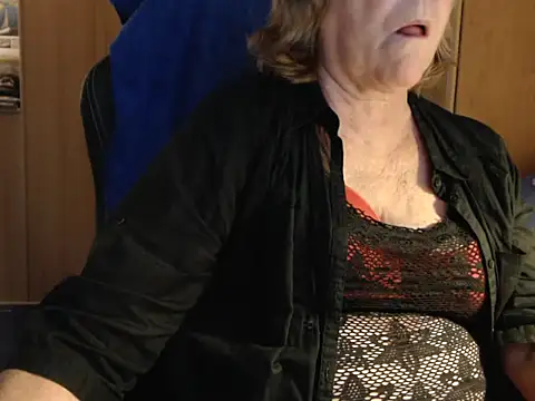 Snapshot of _sunshine__ chatting on 11/19/25, 07:08 sunshine online show from 11/19/25, 07:08