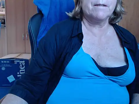 Snapshot of _sunshine__ chatting on 11/26/25, 07:42 sunshine online show from 11/26/25, 07:42