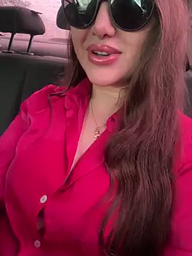 Snapshot of Elinatiranda chatting on 05/15/26, 02:13 Elinatiranda online show from 05/15/26, 02:13