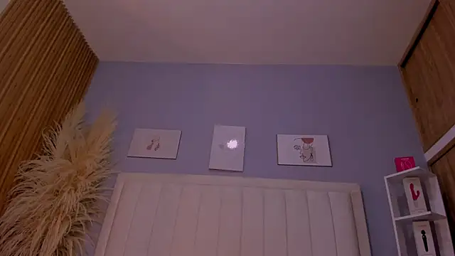 Snapshot of Paula-Brown1 chatting on 10/30/25, 07:47 Paula-Brown1 online show from 10/30/25, 07:47