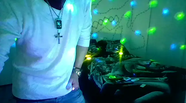 Snapshot of brunoguunot chatting on 01/17/25, 05:51 brunoguunot online show from 01/17/25, 05:51