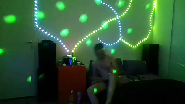 Snapshot of brunoguunot chatting on 03/08/25, 11:18 brunoguunot online show from 03/08/25, 11:18