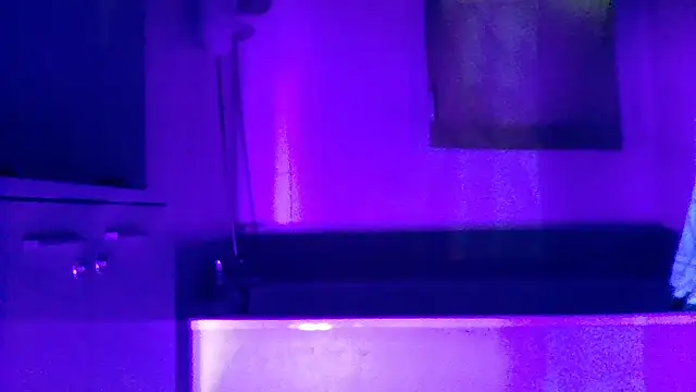 Snapshot of brunoguunot chatting on 10/23/25, 07:07 brunoguunot online show from 10/23/25, 07:07