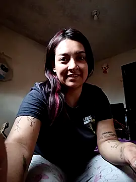 Snapshot of CORALINE_GREYM chatting on 09/24/25, 05:38 CORALINE GREYM online show from 09/24/25, 05:38