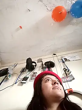 Snapshot of CORALINE_GREYM chatting on 09/27/25, 06:57 CORALINE GREYM online show from 09/27/25, 06:57