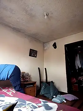 Snapshot of CORALINE_GREYM chatting on 10/04/25, 02:59 CORALINE GREYM online show from 10/04/25, 02:59