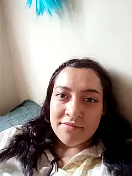 Snapshot of CORALINE_GREYM chatting on 10/20/25, 05:13 CORALINE GREYM online show from 10/20/25, 05:13