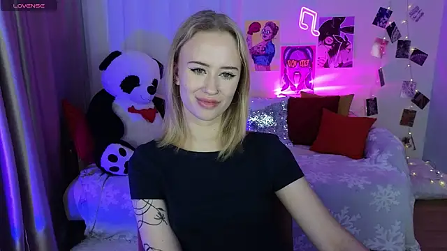 Snapshot of SashaBrooks chatting on 11/22/25, 02:05 SashaBrooks online show from 11/22/25, 02:05