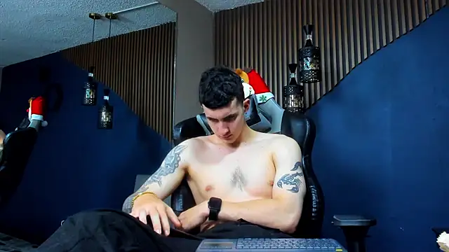 JacksonOlsenn online show from 01/06/25, 06:20