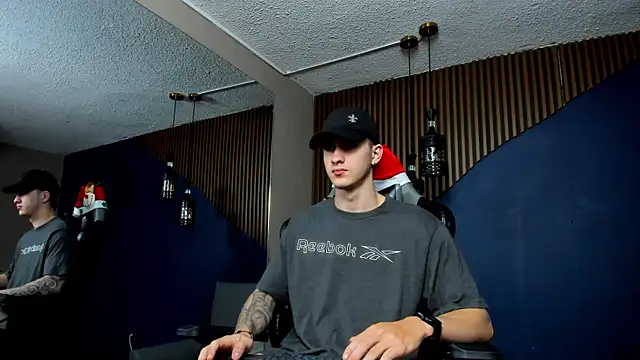 JacksonOlsenn online show from 01/08/25, 02:14