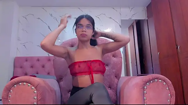 evelyn wine online show from 11/13/25, 07:02