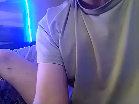 Snapshot of marcanthony6969xh chatting on 10/21/25, 12:44 marcanthony6969xh online show from 10/21/25, 12:44