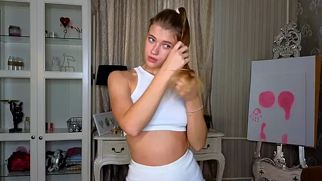 AnneFoxy online show from 10/18/25, 07:31