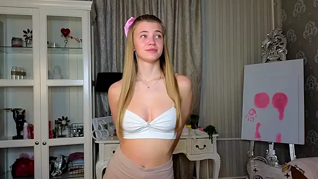 Snapshot of AnneFoxy chatting on 12/14/25, 07:36 AnneFoxy online show from 12/14/25, 07:36