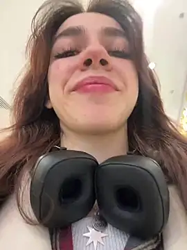 Lily  Belle online show from 12/29/24, 12:12