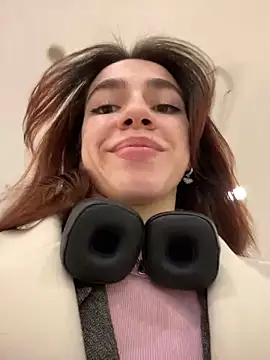 Lily  Belle online show from 01/24/25, 04:28