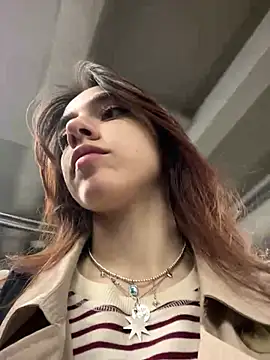 Lily  Belle online show from 01/31/25, 12:07