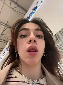 Lily  Belle online show from 01/31/25, 03:11