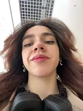 Lily  Belle online show from 02/02/25, 02:13