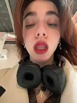 Lily  Belle online show from 02/15/25, 04:23