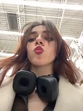 Lily  Belle online show from 03/07/25, 12:45