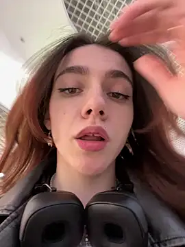 Lily  Belle online show from 03/13/25, 04:23