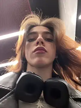Lily  Belle online show from 03/15/25, 04:21
