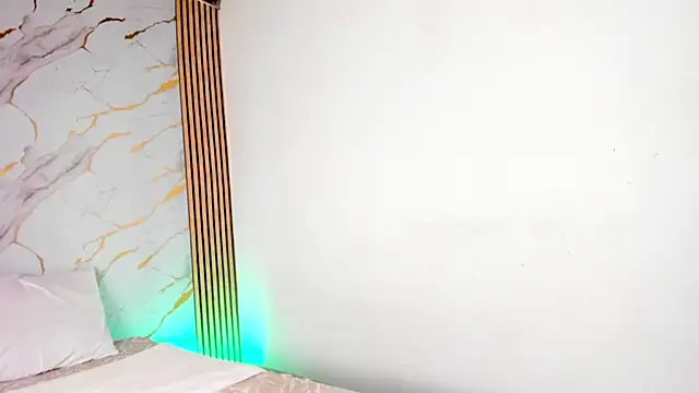 coralcarter1 online show from 11/11/25, 03:45