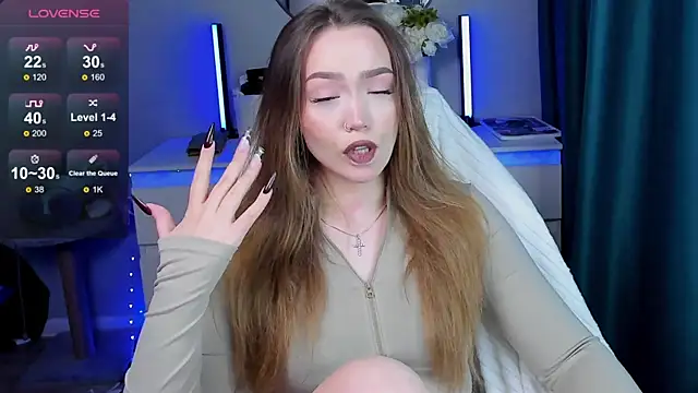 Snapshot of Evia_r0se chatting on 10/24/25, 01:40 Evia r0se online show from 10/24/25, 01:40