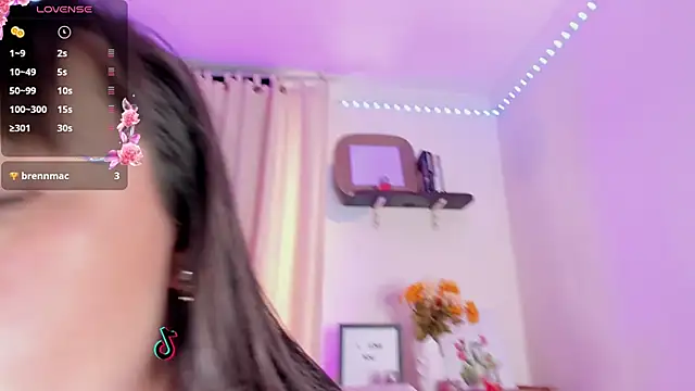 Snapshot of lila_rush chatting on 11/26/25, 08:21 lila rush online show from 11/26/25, 08:21