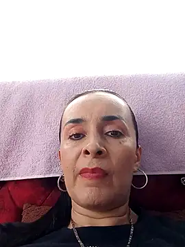 Snapshot of Samantha_Sullivan_ chatting on 10/05/25, 04:27 Samantha Sullivan  online show from 10/05/25, 04:27