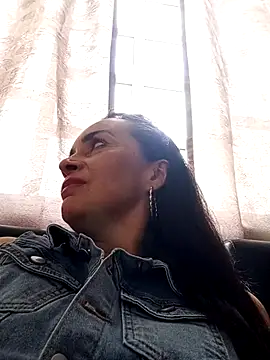 Samantha Sullivan  online show from 11/30/25, 04:00