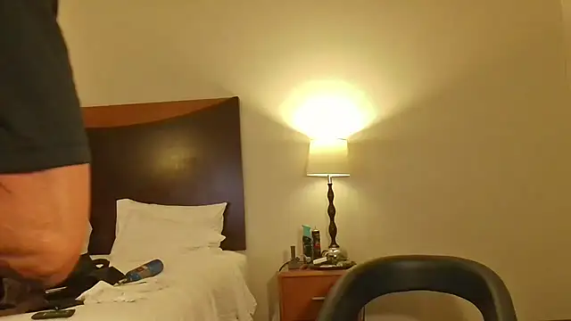 overaveragefreak4you online show from 07/13/26, 08:06