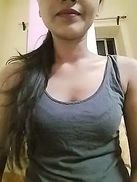 MISSQUEEN48 online show from 05/14/26, 01:29