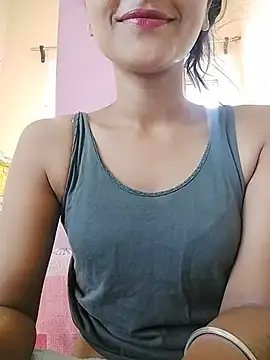 MISSQUEEN48 online show from 05/26/26, 07:04