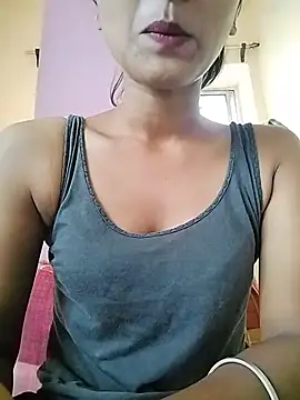 MISSQUEEN48 online show from 07/07/26, 07:23