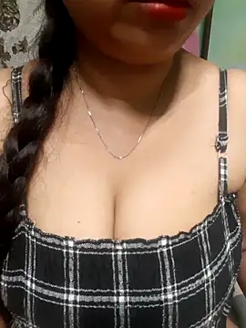 sajida34 online show from 02/13/25, 12:57
