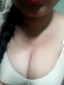 sajida34 online show from 02/18/25, 12:59