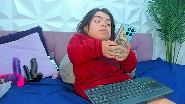 Snapshot of Michelle_Brooks chatting on 01/10/25, 11:29 Michelle Brooks online show from 01/10/25, 11:29