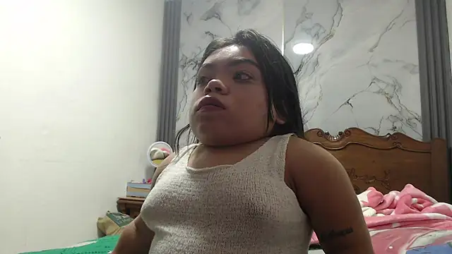 Snapshot of Michelle_Brooks chatting on 01/25/25, 04:13 Michelle Brooks online show from 01/25/25, 04:13